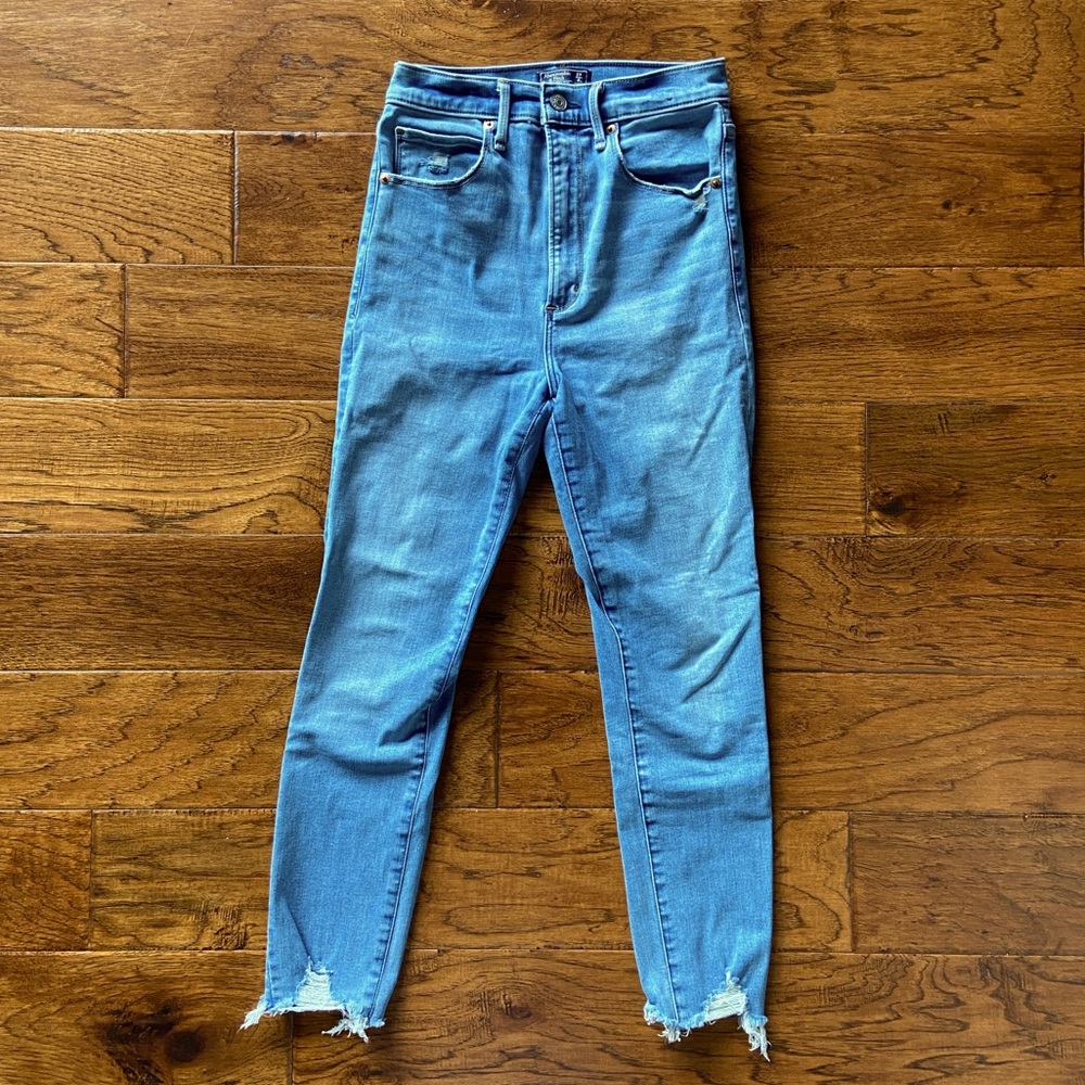 Abercrombie & Fitch Super Skinny Ankle Jeans Medium Wash - Size 27 / 4s